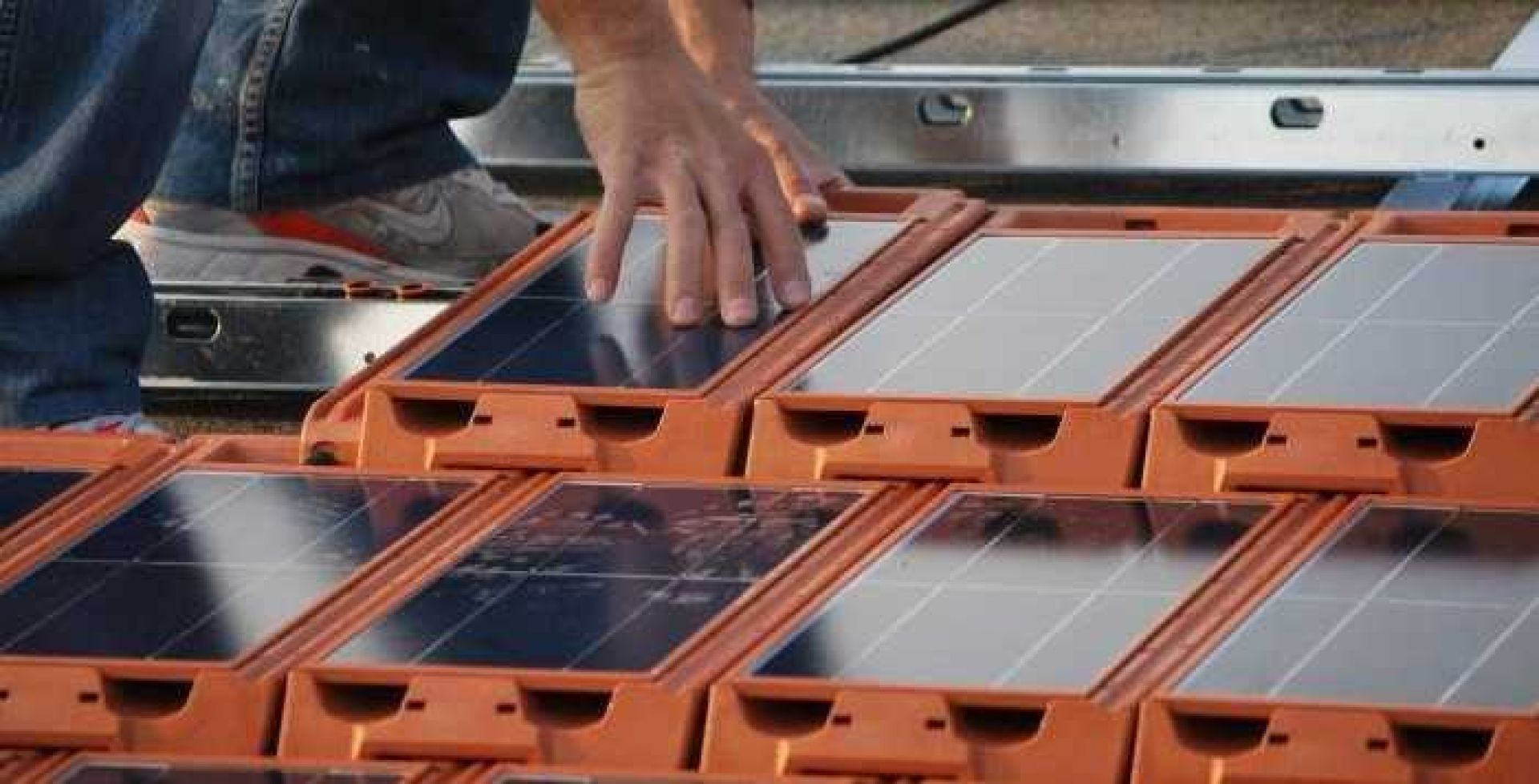 Telhas solares fotovoltaicas uma aposta no futuro